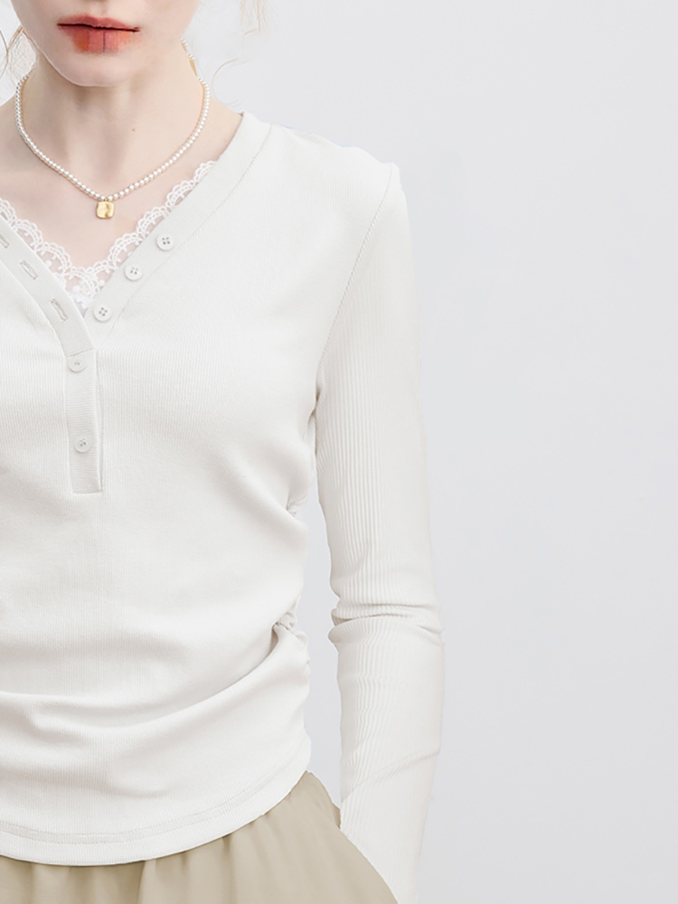 French-Style V-Neck Lace Long-Sleeve T-Shirt for Women, Early Autumn 2025 New Design, Slim-Fit Short Top for Layering